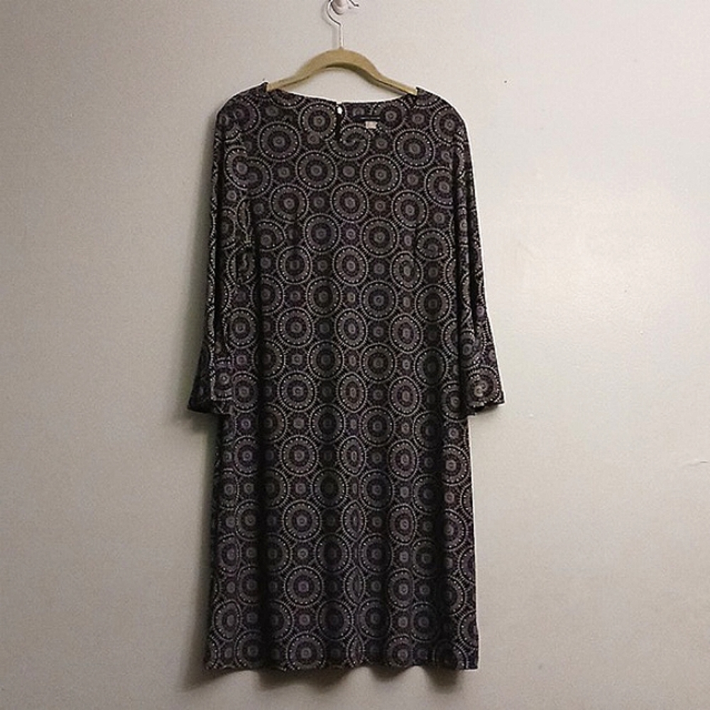 Tommy Hilfiger size 12 women's dress in blue and white design.